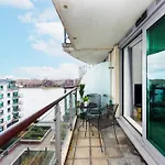 Welcomestay St Georges Wharf
