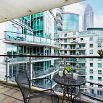 Welcomestay St Georges Wharf