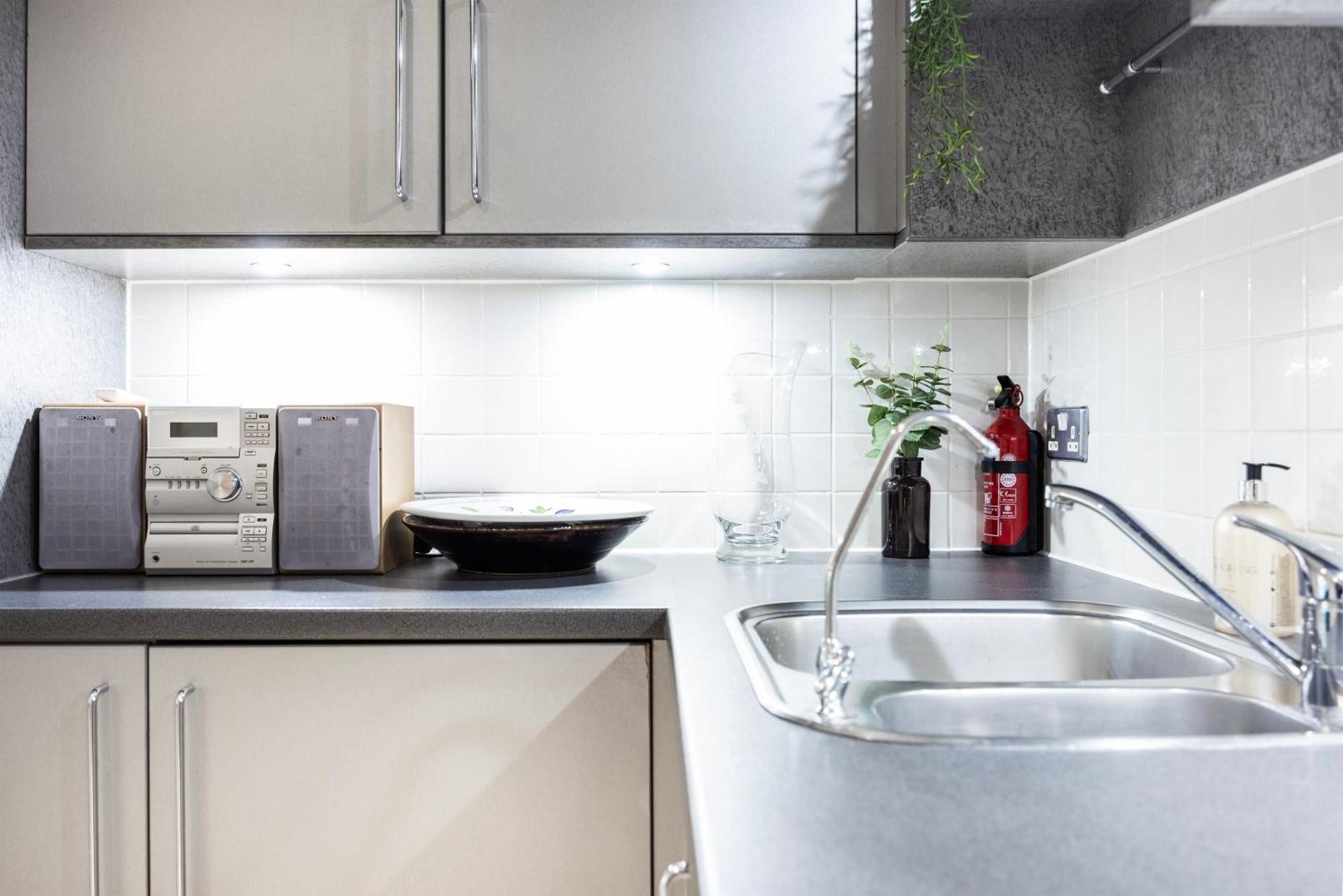 Welcomestay St Georges Wharf *