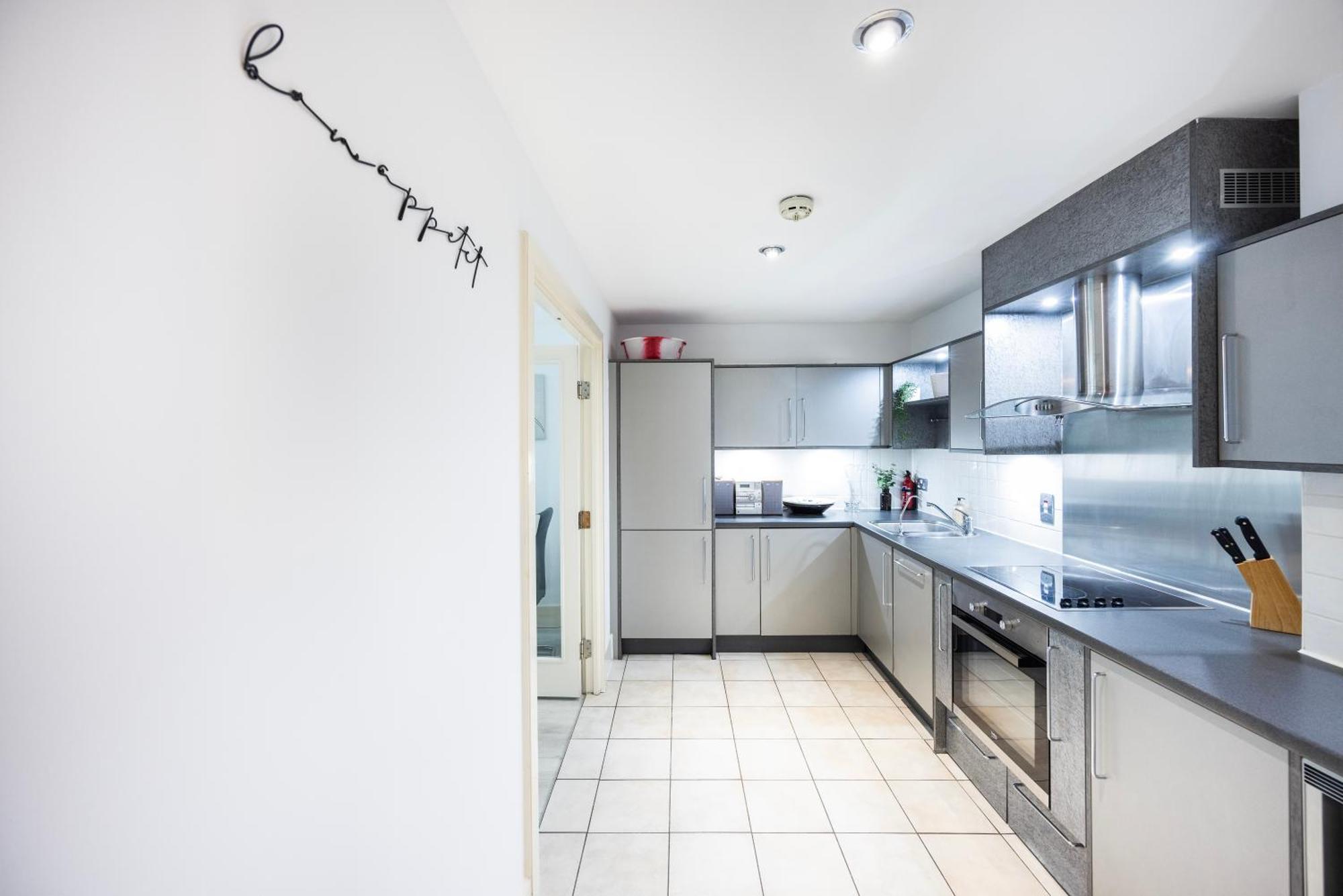 Appartamento Welcomestay St Georges Wharf Londra